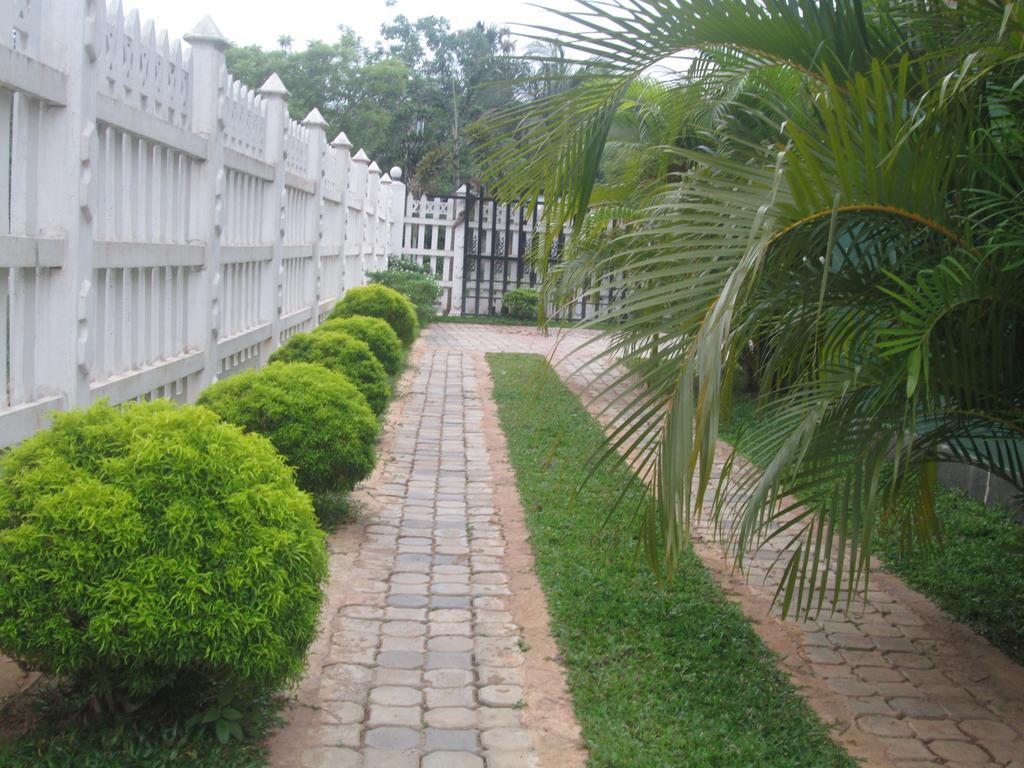 Hotel Kiyara Dambulla Luaran gambar