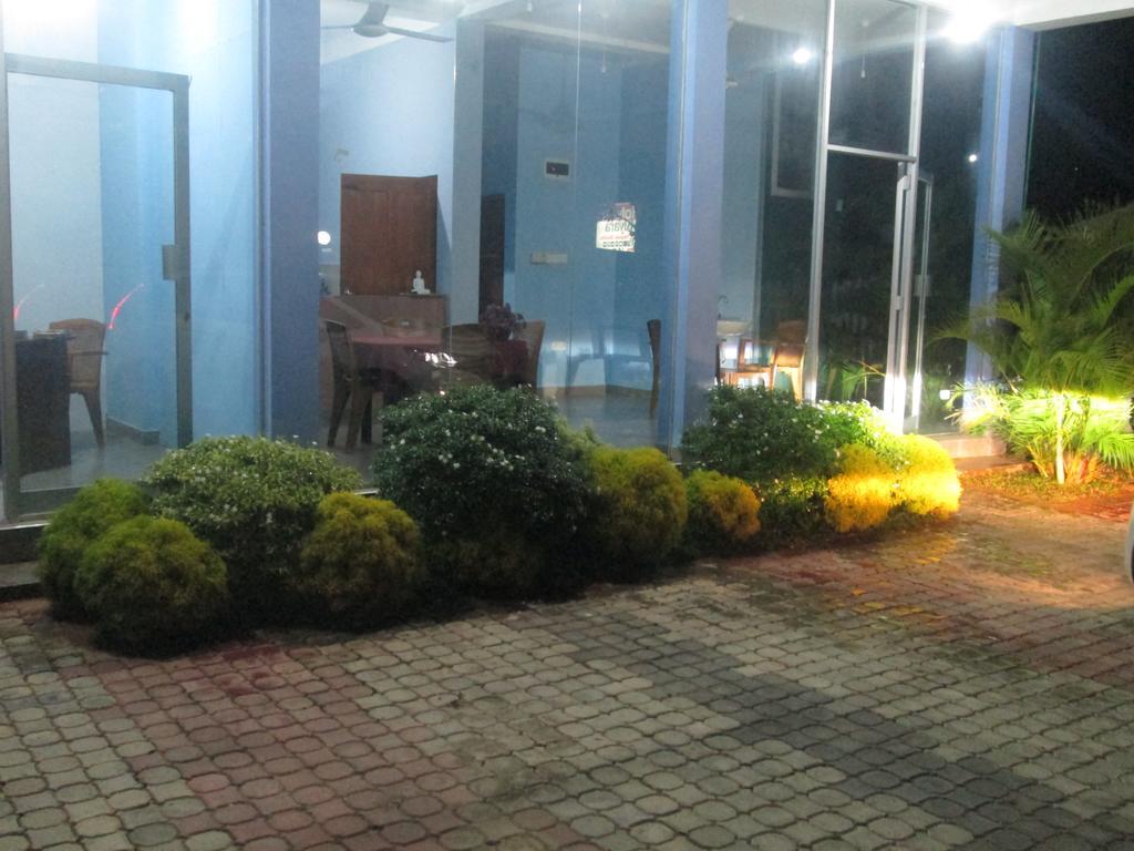 Hotel Kiyara Dambulla Luaran gambar