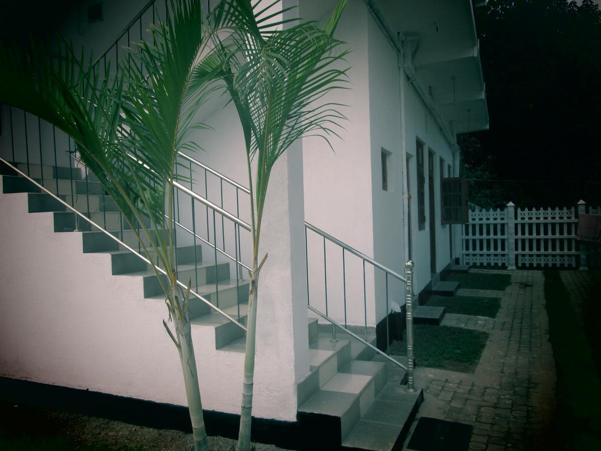 Hotel Kiyara Dambulla Luaran gambar