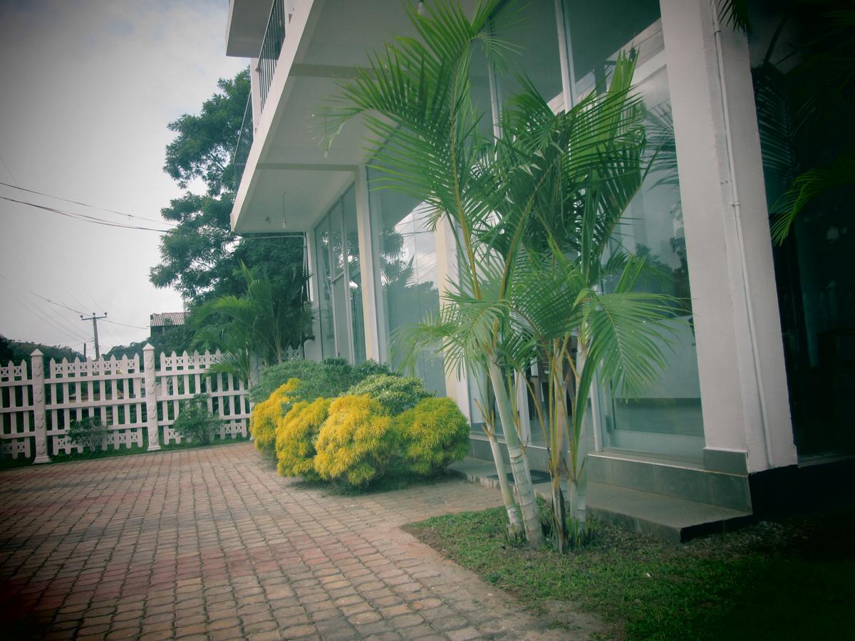 Hotel Kiyara Dambulla Luaran gambar
