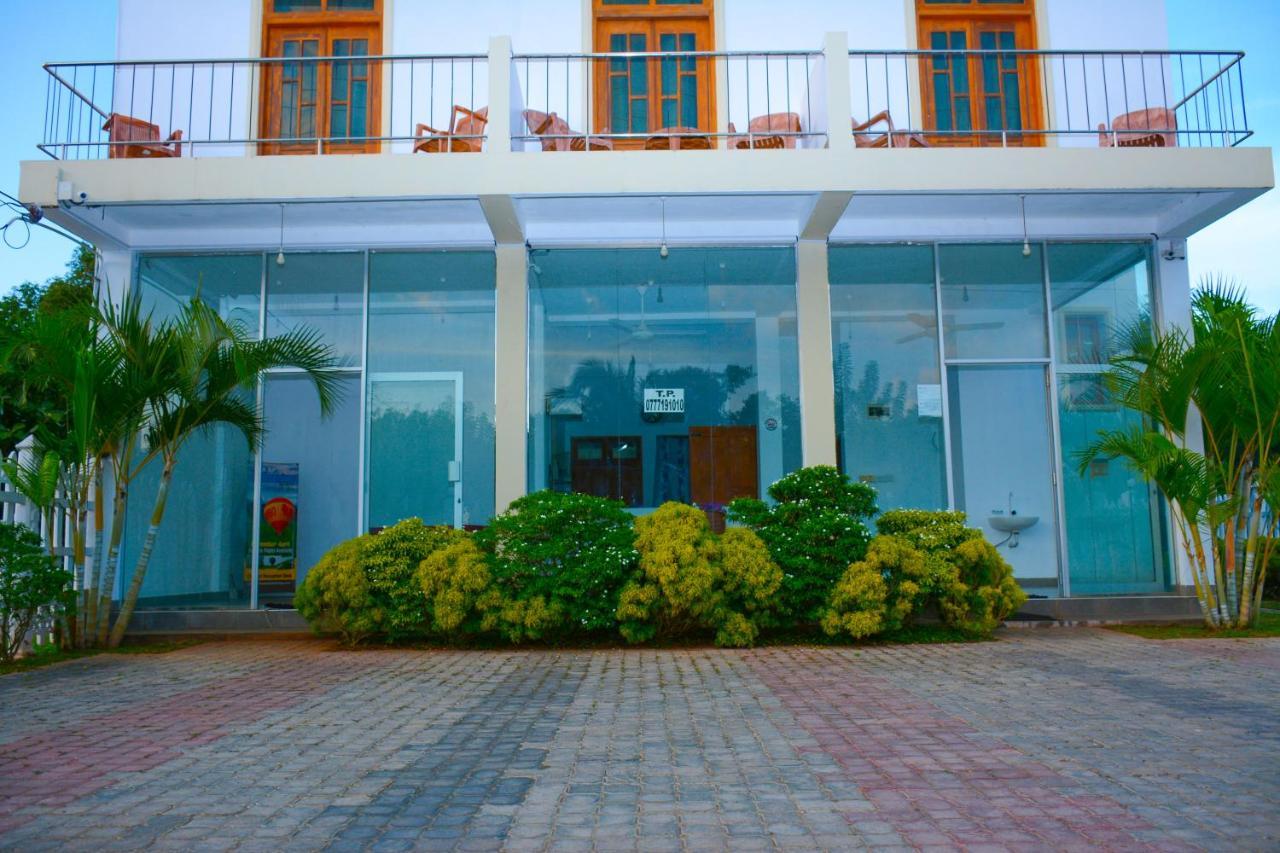 Hotel Kiyara Dambulla Luaran gambar