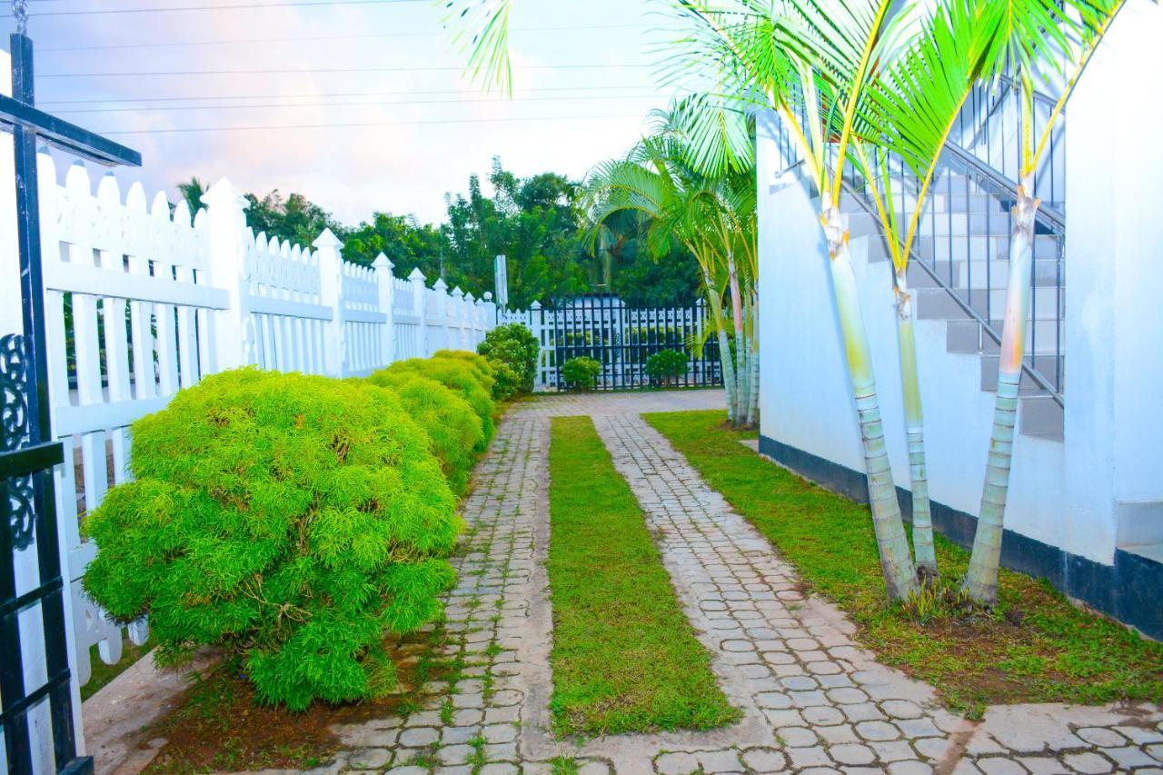 Hotel Kiyara Dambulla Luaran gambar